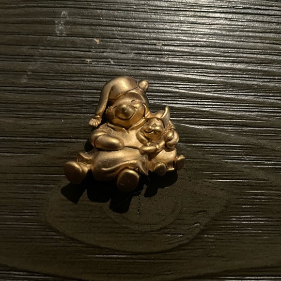 Winnie The Pooh & Piglet Brooch - Picture 1 of 3